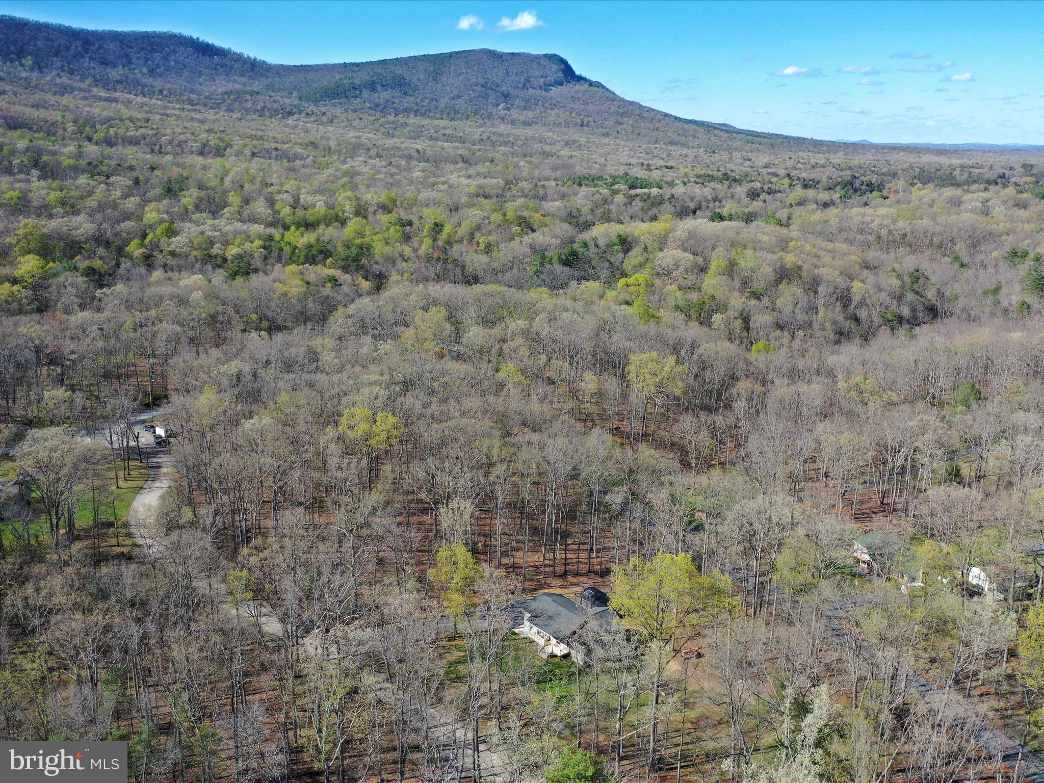 THUNDERBIRD FARM - Residential