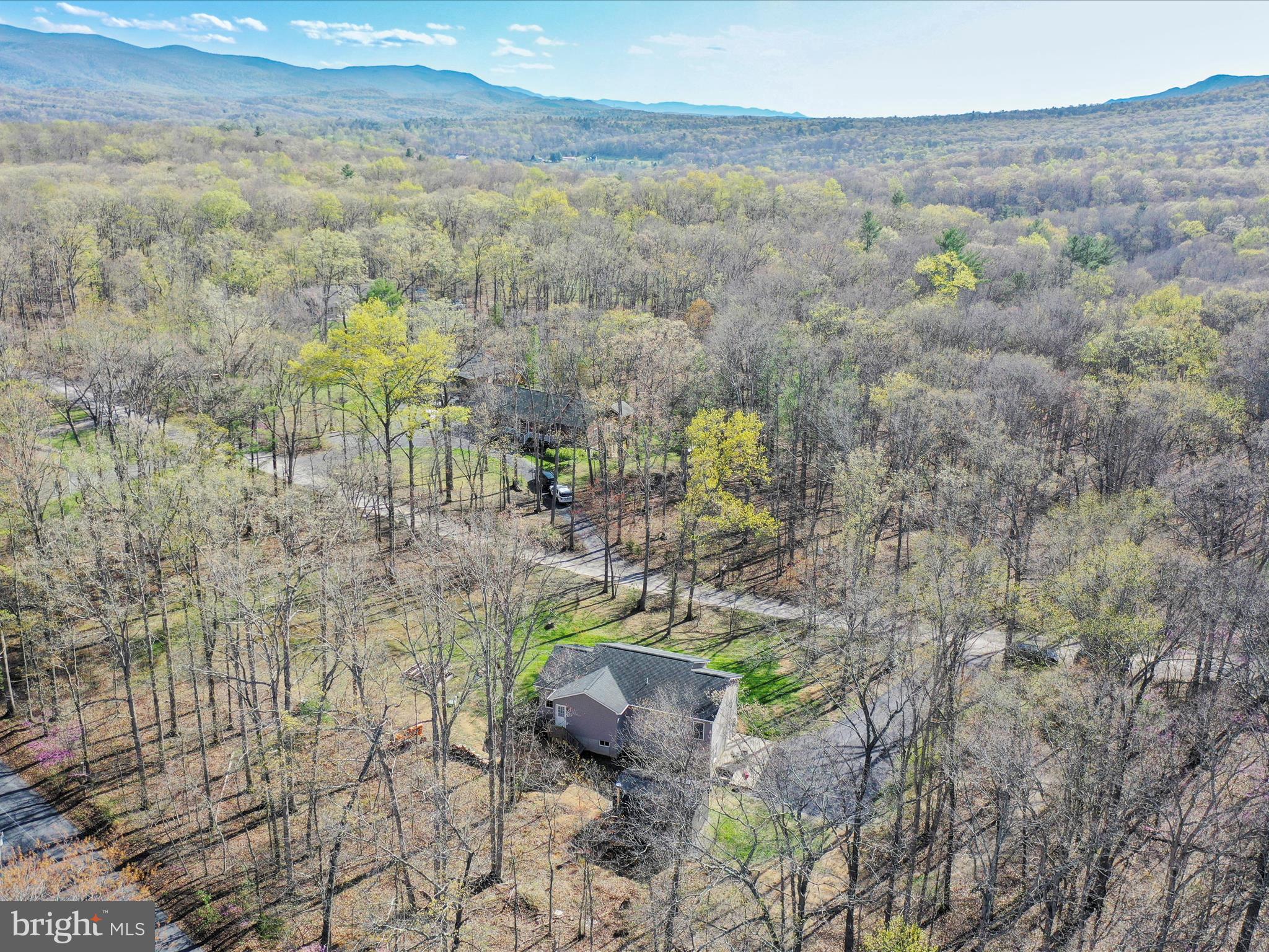 THUNDERBIRD FARM - Residential