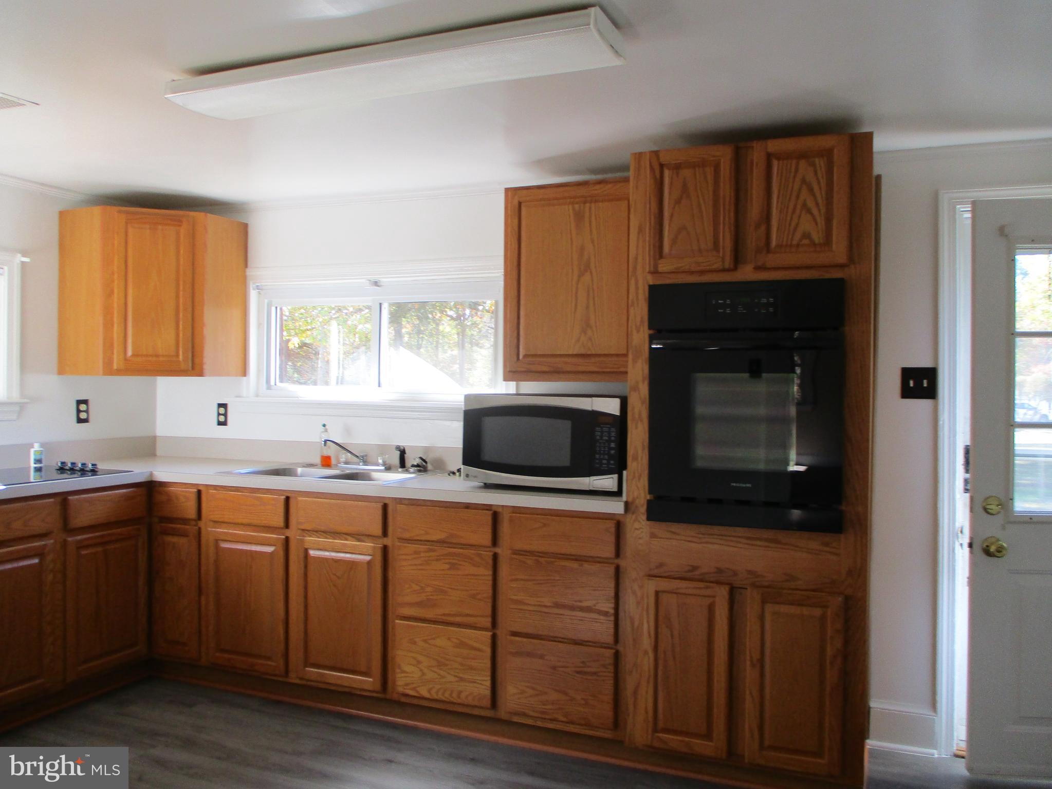 CALIFORNIA PROFESSIONAL CENTER - Residential Lease