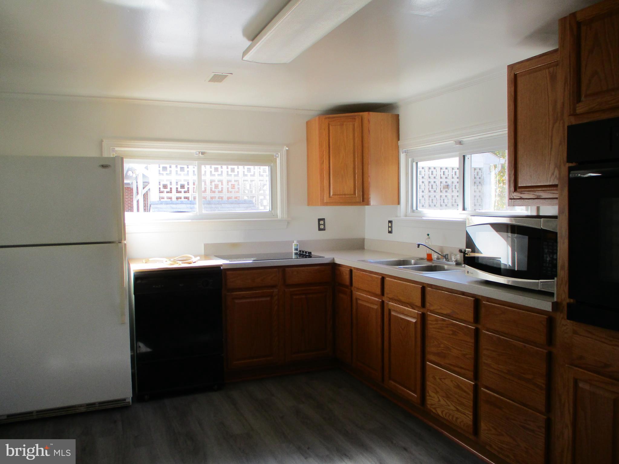 CALIFORNIA PROFESSIONAL CENTER - Residential Lease