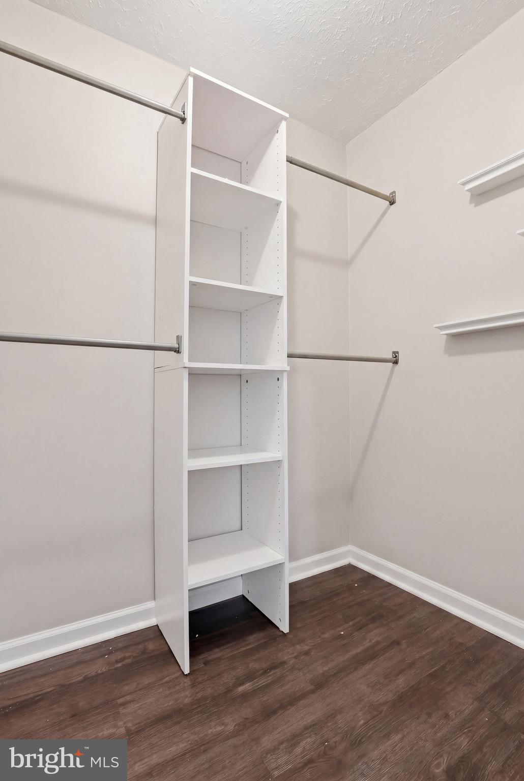 WYNN WOOD - Residential