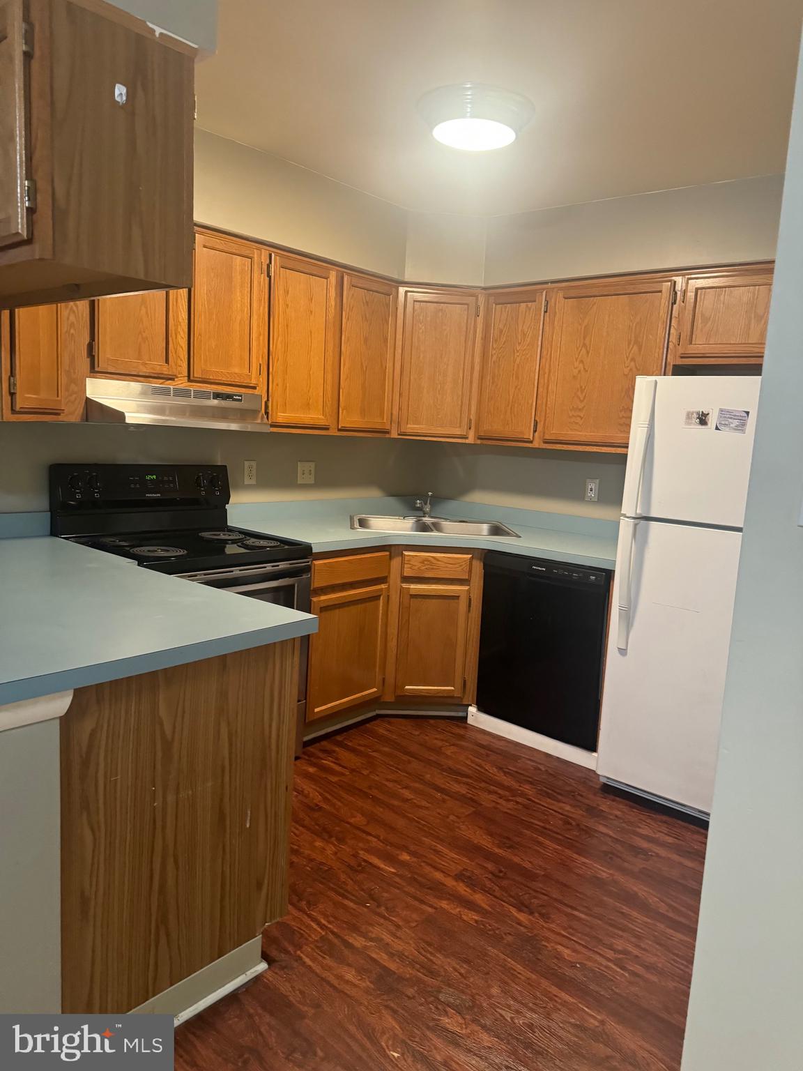 CEDAR RUN CONDOS - Residential Lease