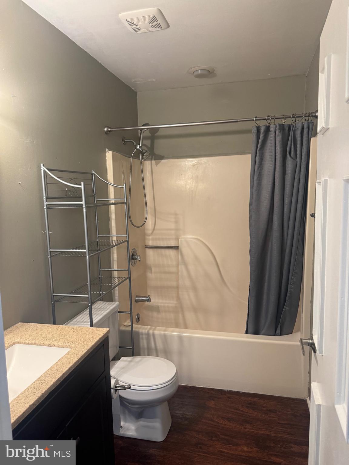 CEDAR RUN CONDOS - Residential Lease