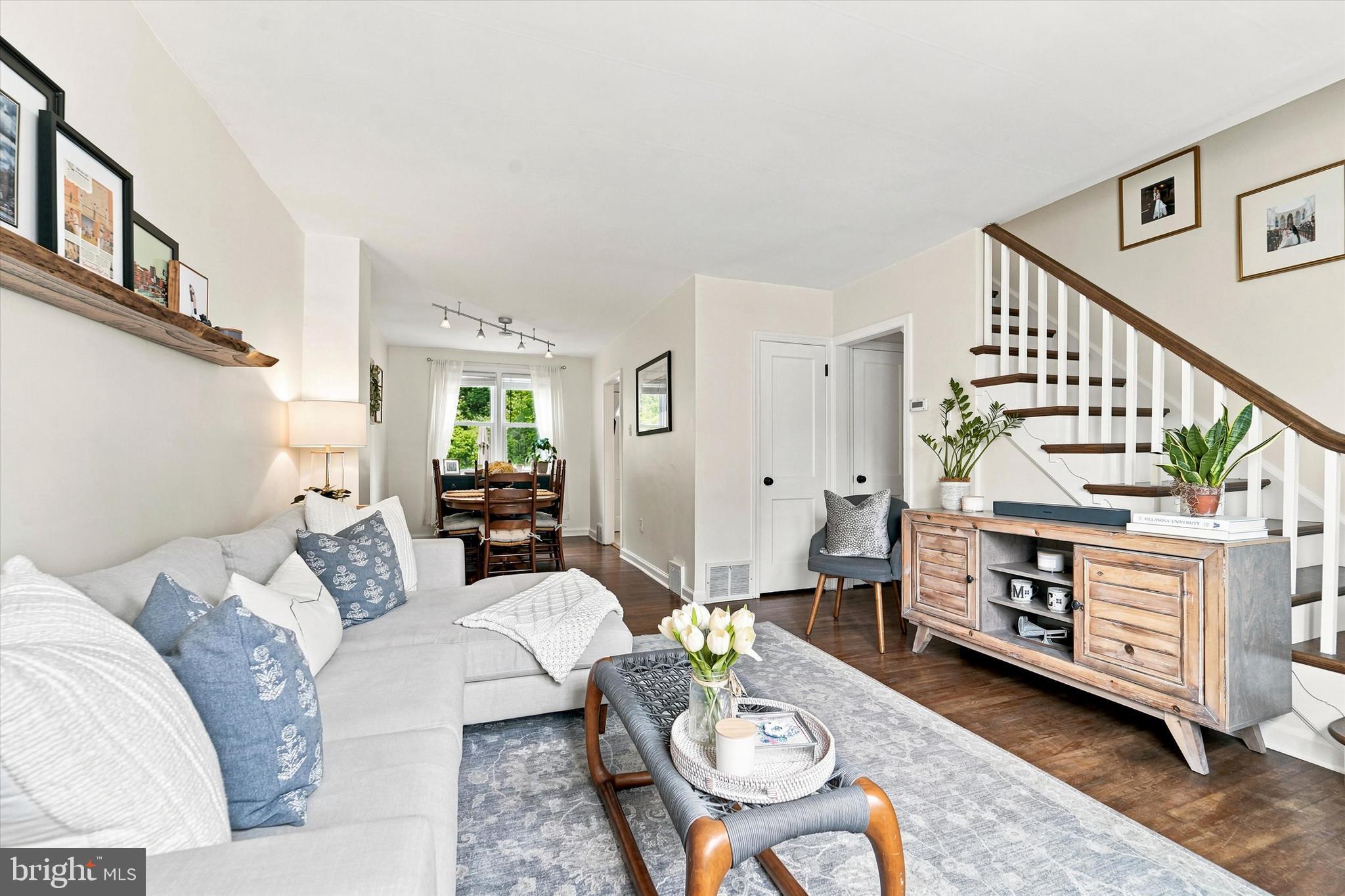 357 W SALAIGNAC STREET