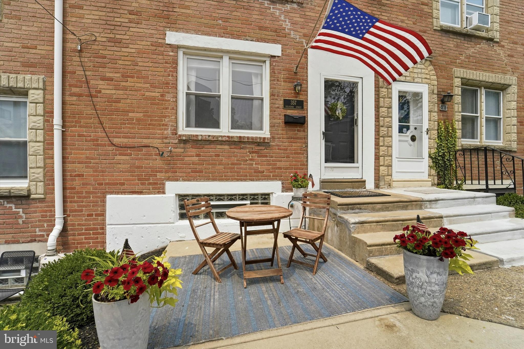 357 W SALAIGNAC STREET