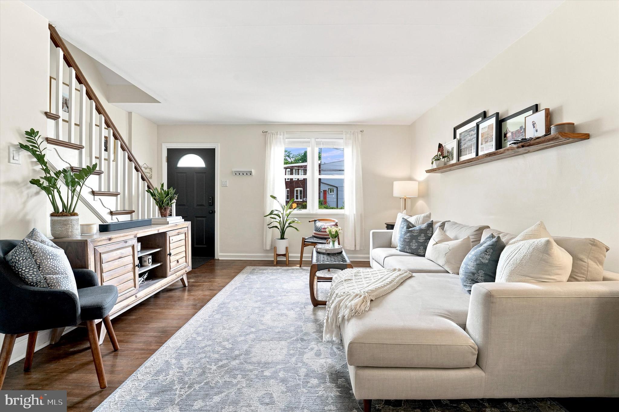 357 W SALAIGNAC STREET
