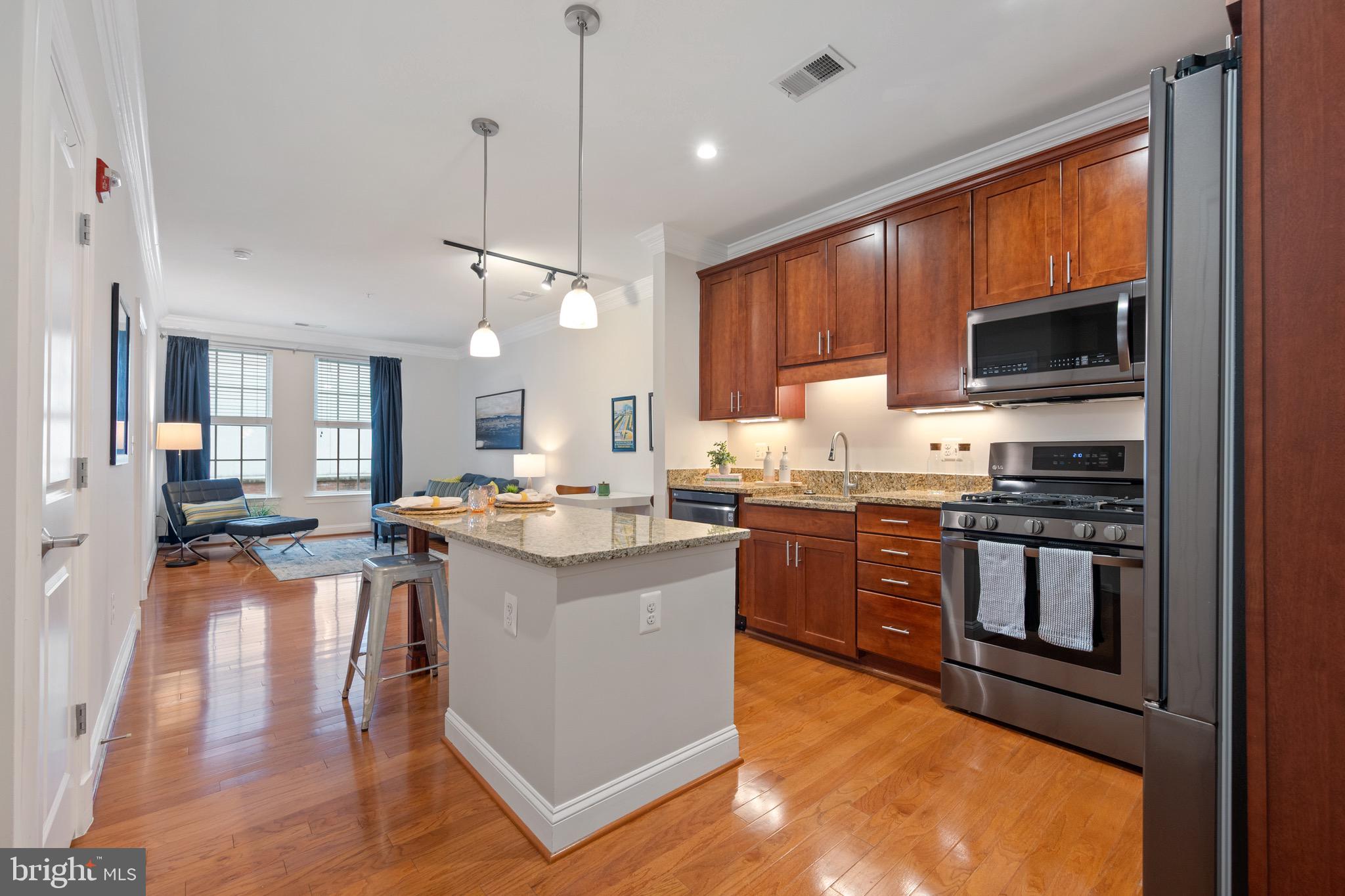 1023 N ROYAL STREET 104