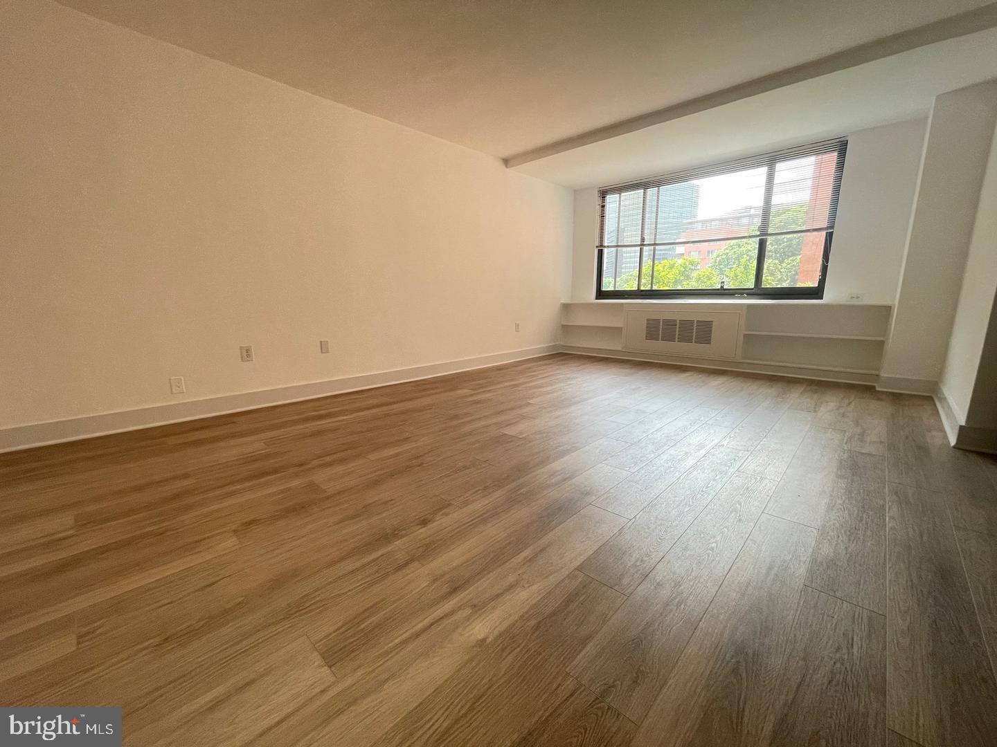 1021 ARLINGTON BOULEVARD 748