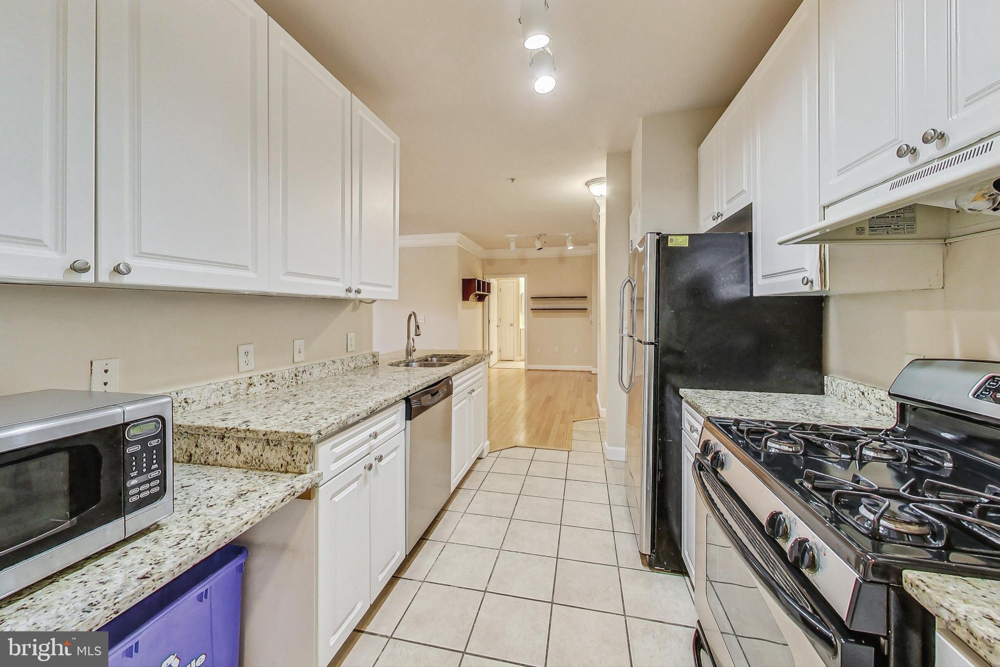 FITZ AT ROCKVILLE TOWN C - Residential Lease