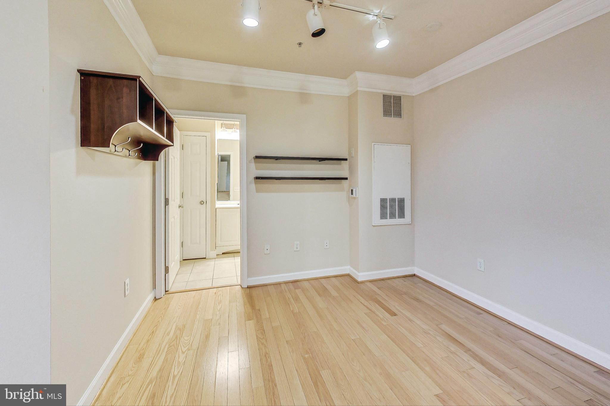 FITZ AT ROCKVILLE TOWN C - Residential Lease