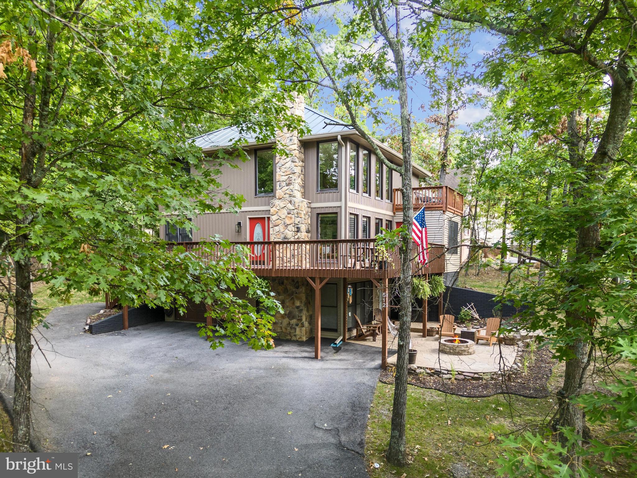 LAKE HOLIDAY ESTATES - Residential