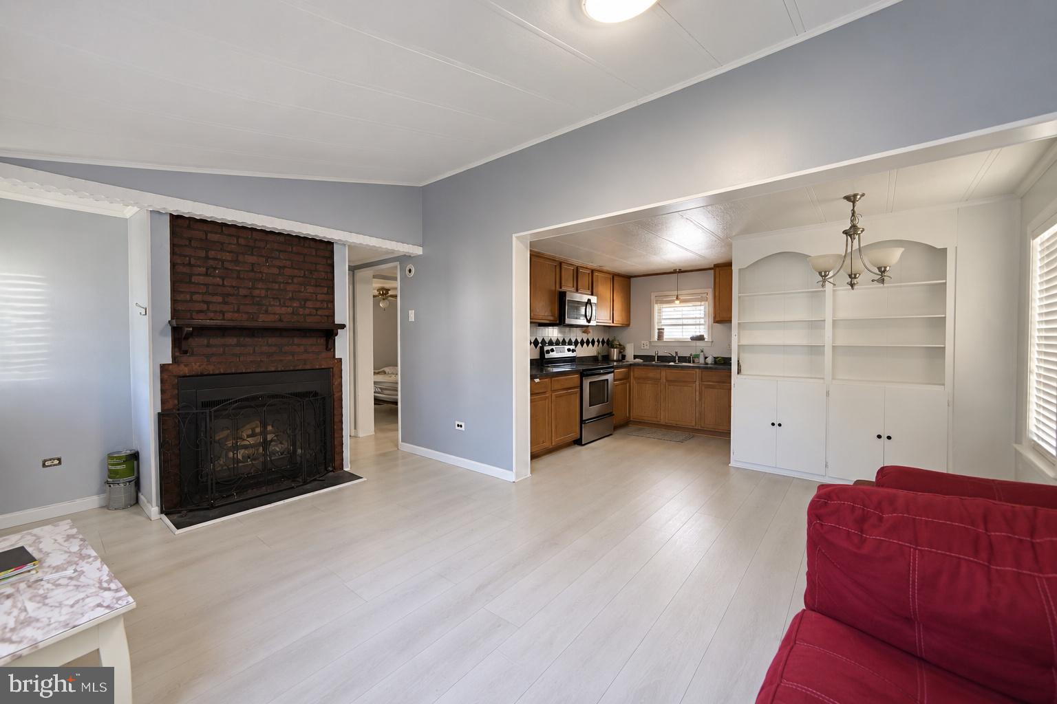 8 S PAULA STREET