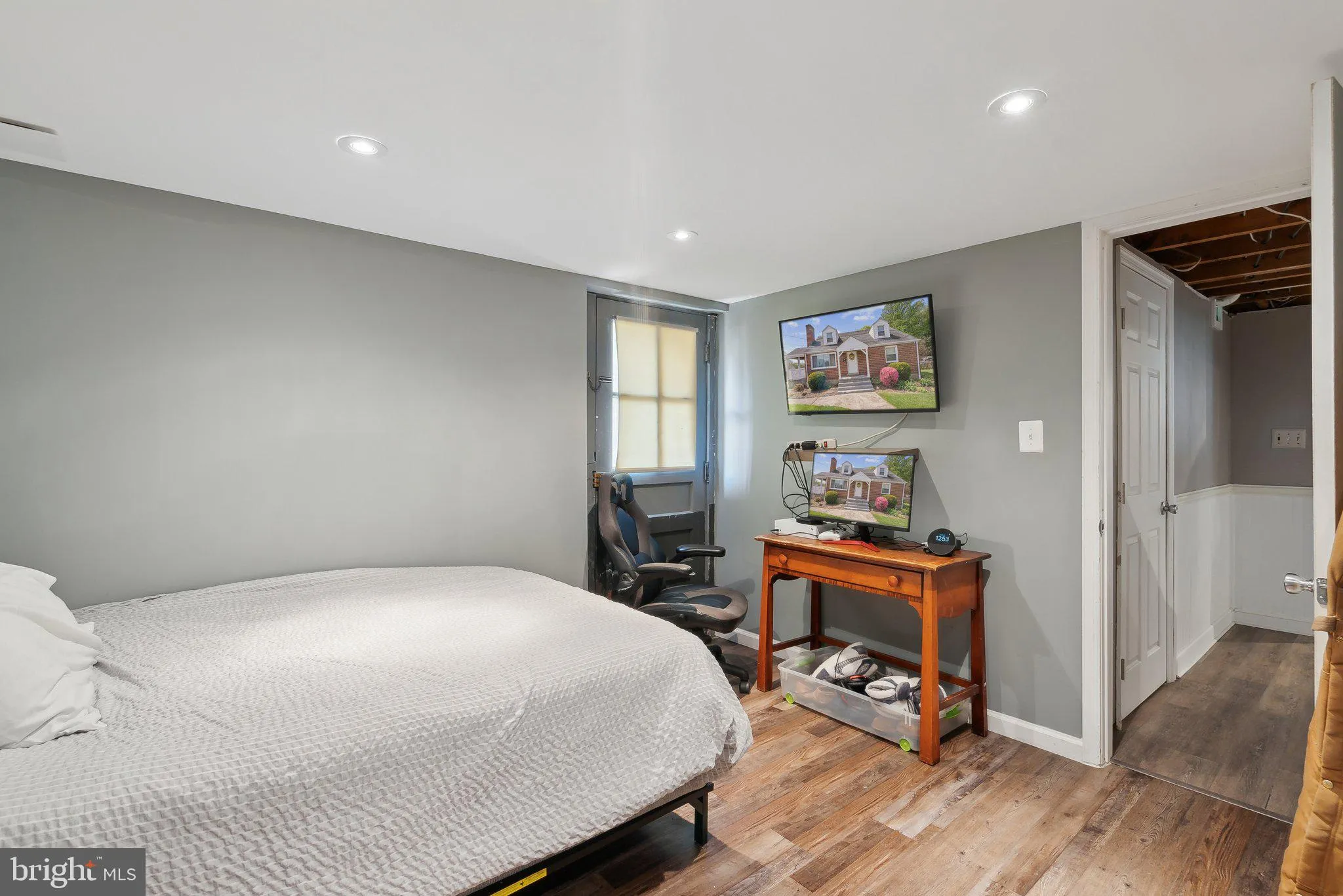 Lutherville Timonium, Maryland 21093, United States, 3 Bedrooms Bedrooms, ,2 BathroomsBathrooms,Residential,Pending,116965