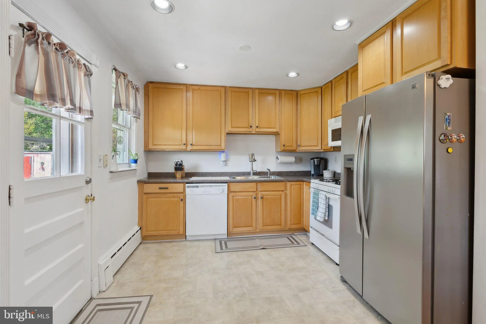 Lutherville Timonium, Maryland 21093, United States, 3 Bedrooms Bedrooms, ,2 BathroomsBathrooms,Residential,Pending,116965