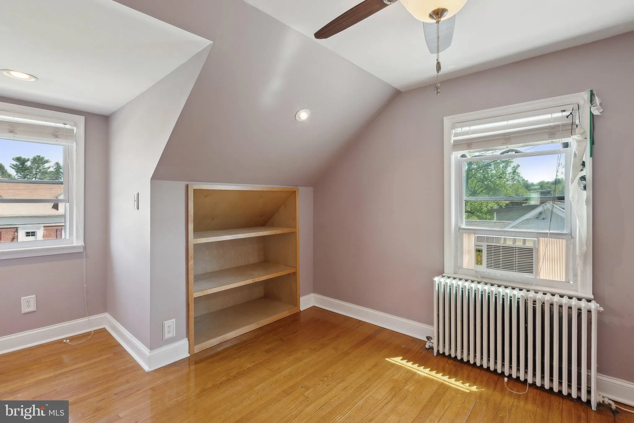 Lutherville Timonium, Maryland 21093, United States, 3 Bedrooms Bedrooms, ,2 BathroomsBathrooms,Residential,Pending,116965