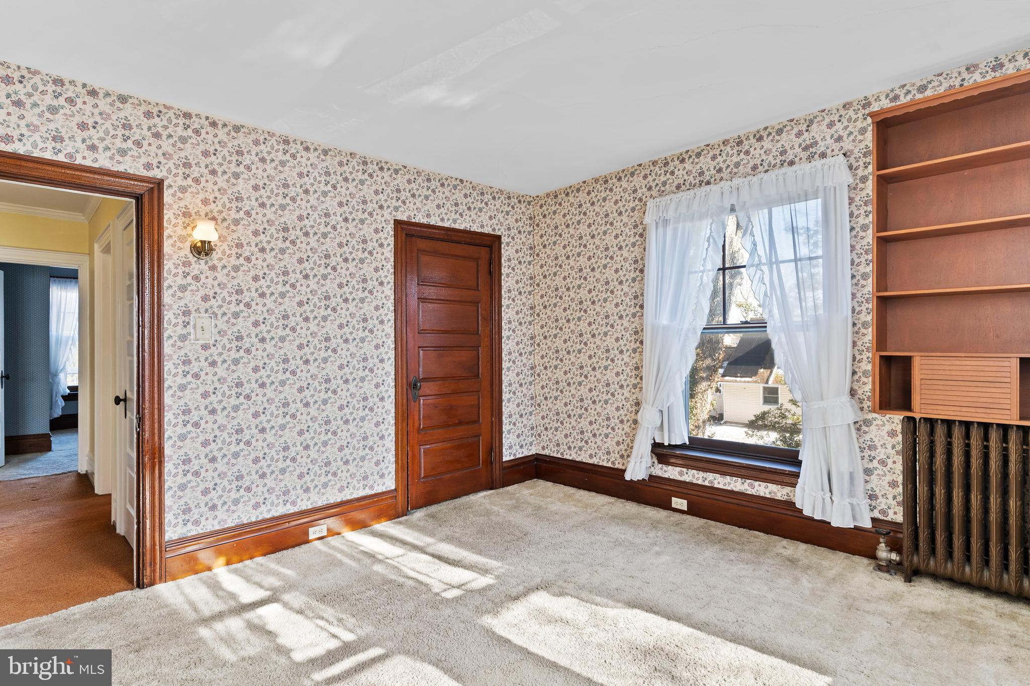 SOUTH EARLINGTON - Residential