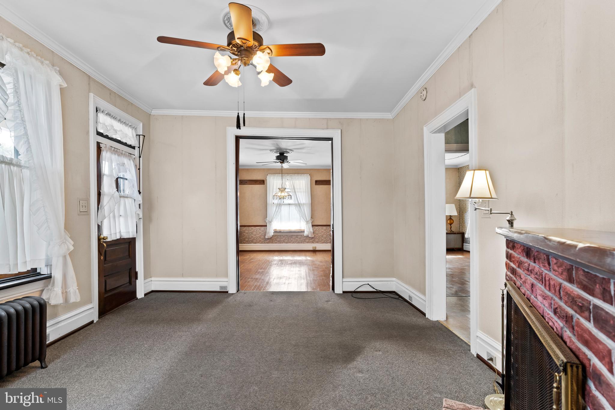 SOUTH EARLINGTON - Residential