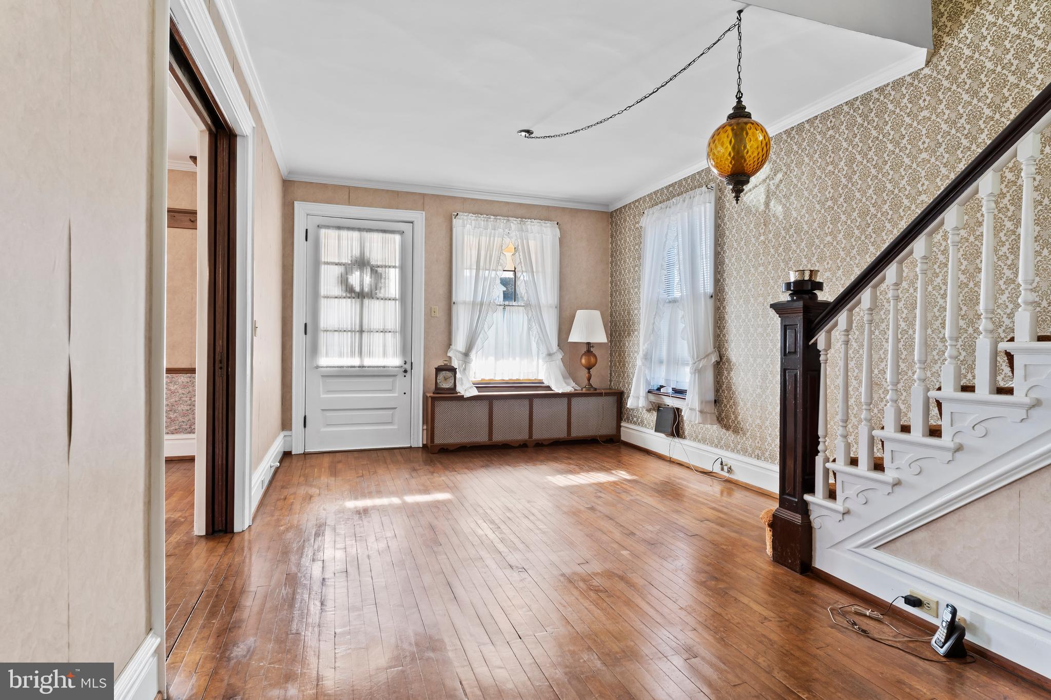 SOUTH EARLINGTON - Residential