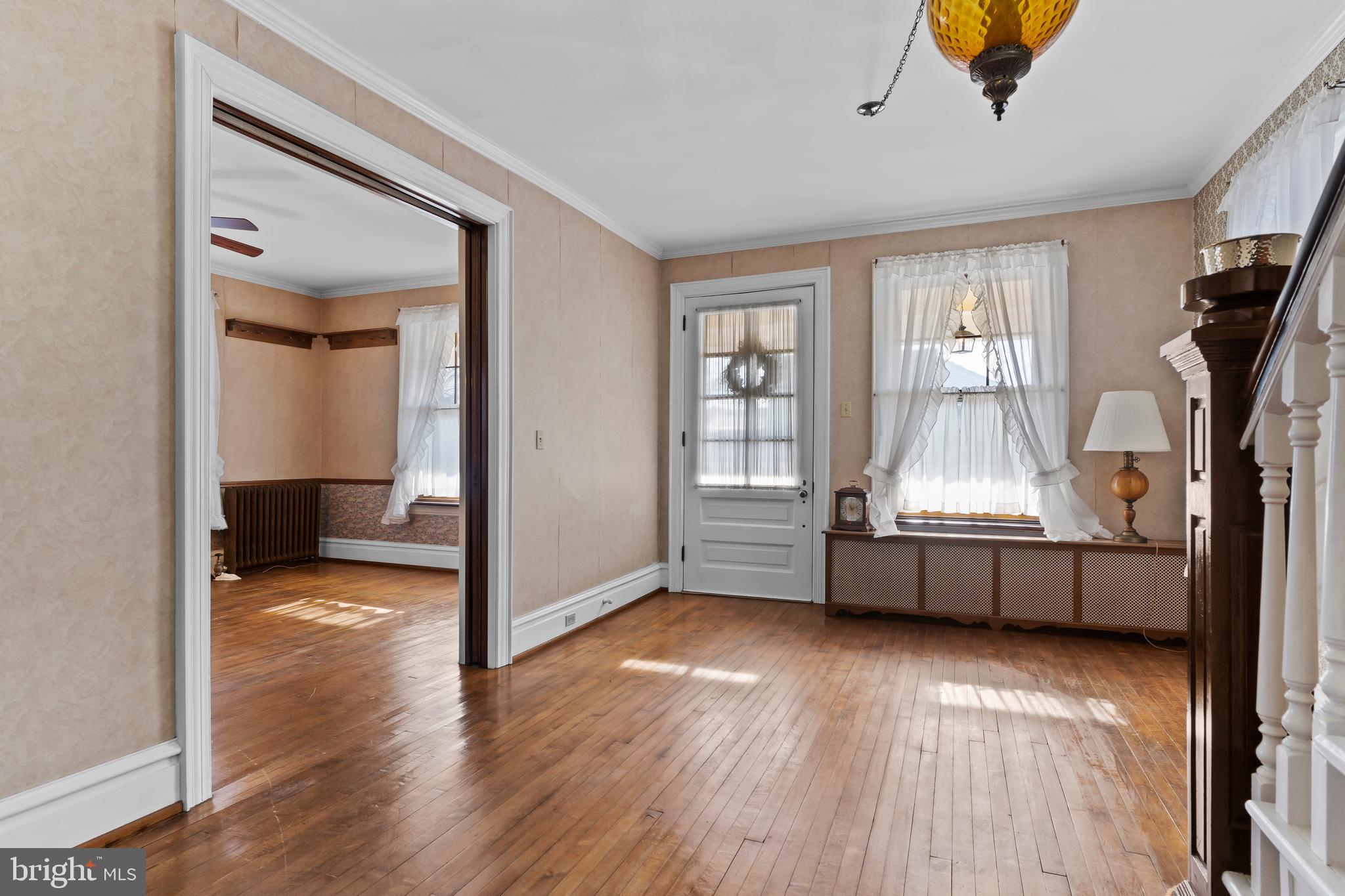 SOUTH EARLINGTON - Residential