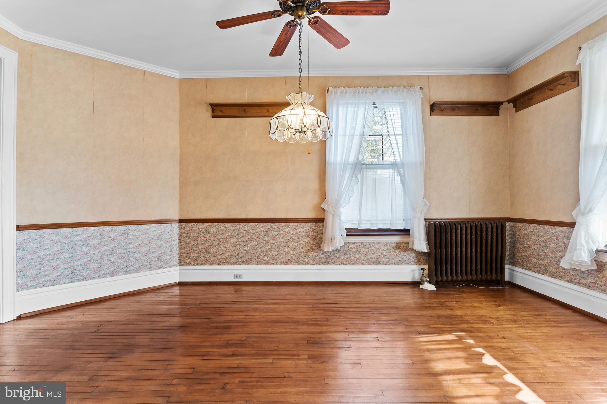 SOUTH EARLINGTON - Residential