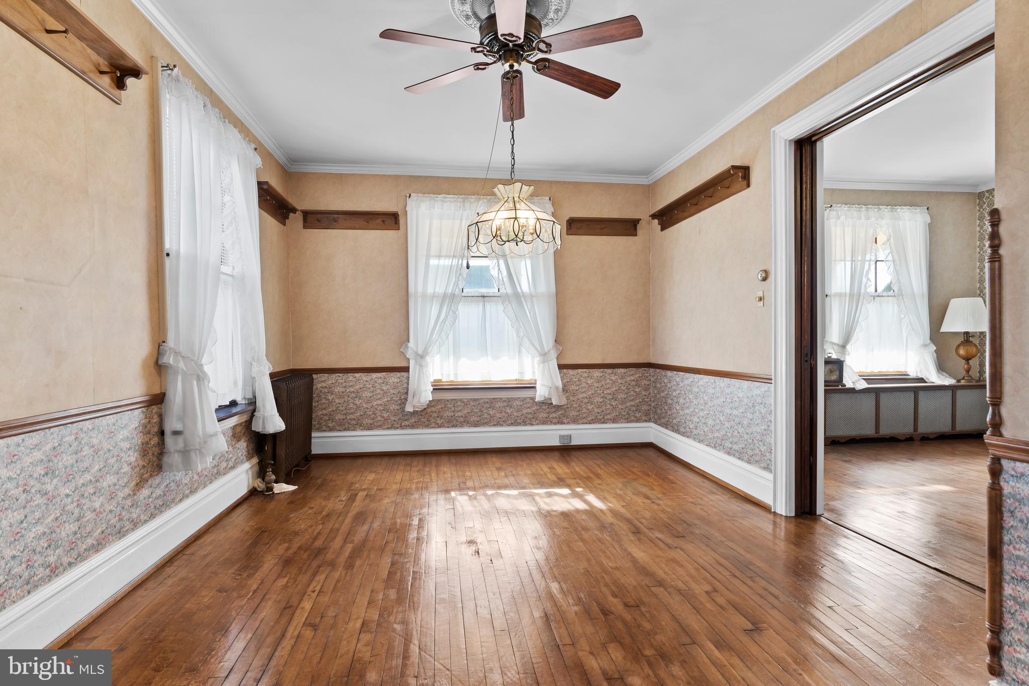 SOUTH EARLINGTON - Residential