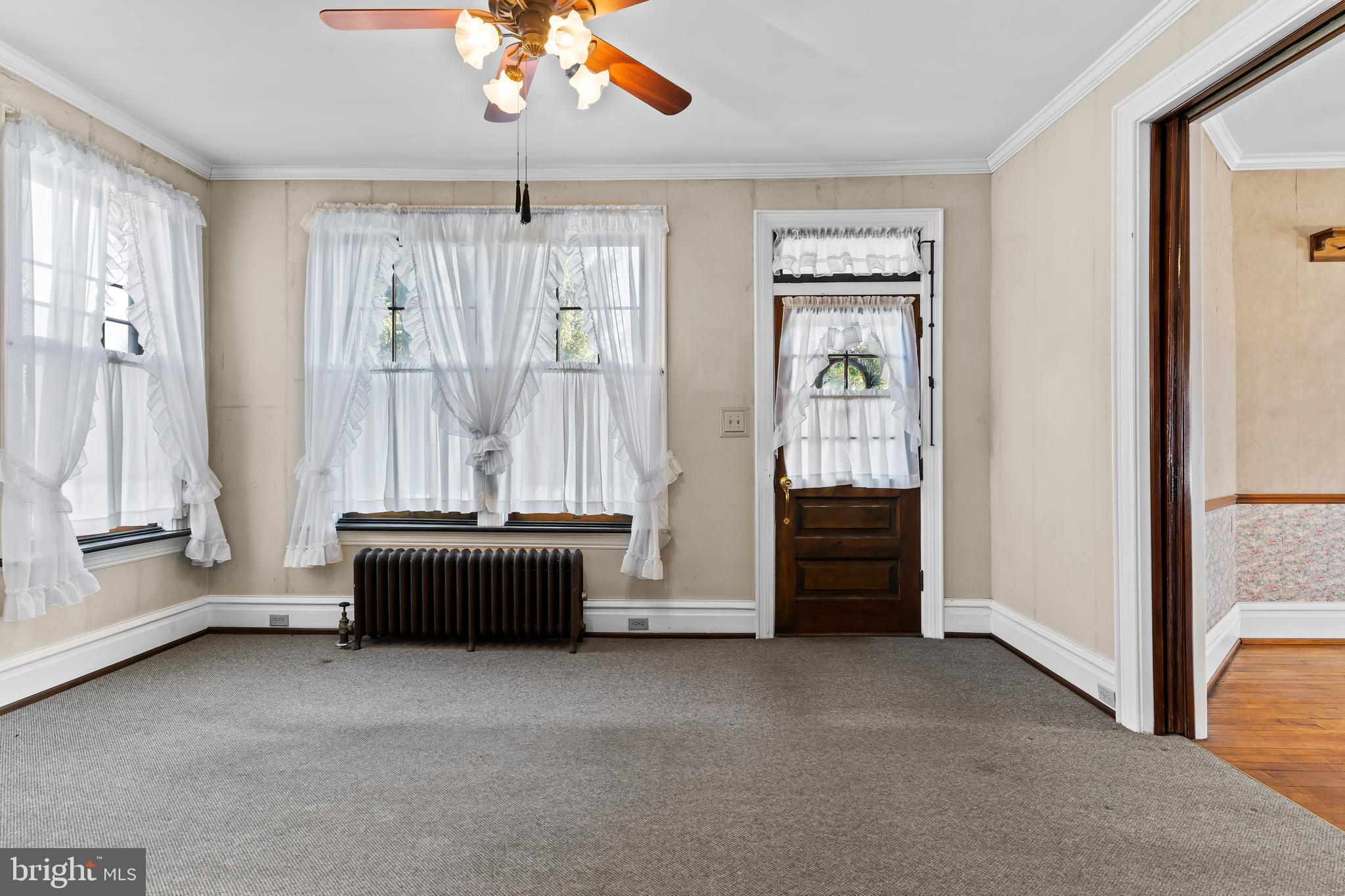 SOUTH EARLINGTON - Residential