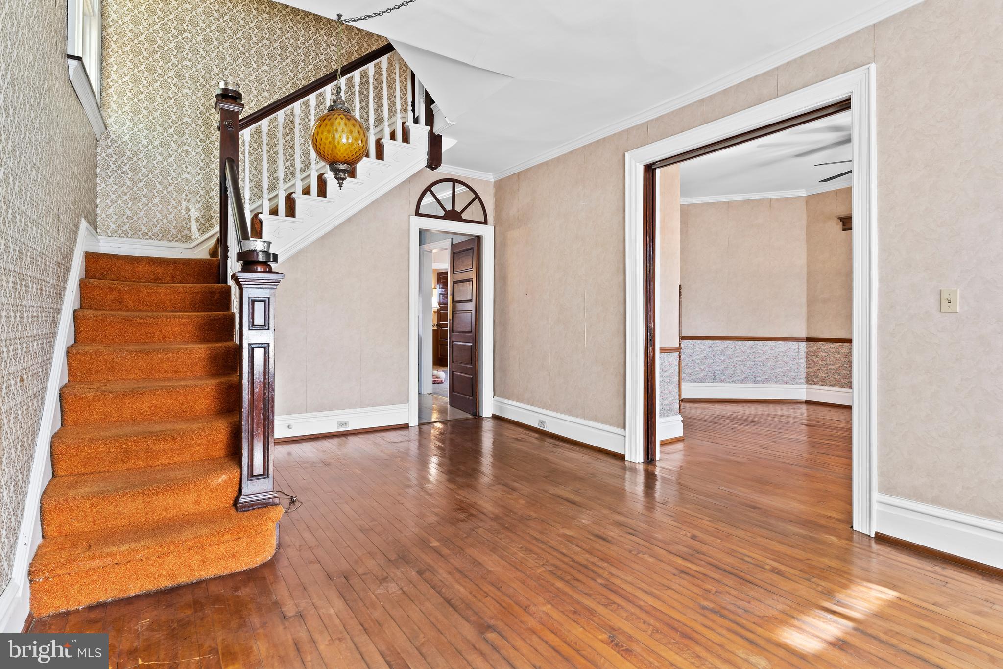 SOUTH EARLINGTON - Residential