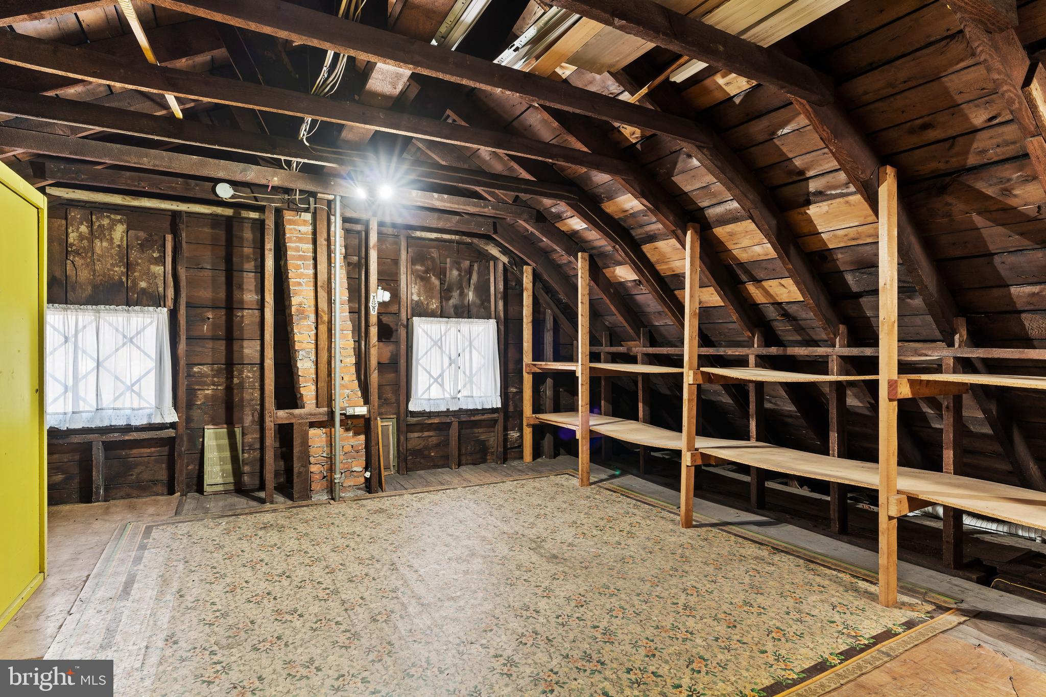 SOUTH EARLINGTON - Residential