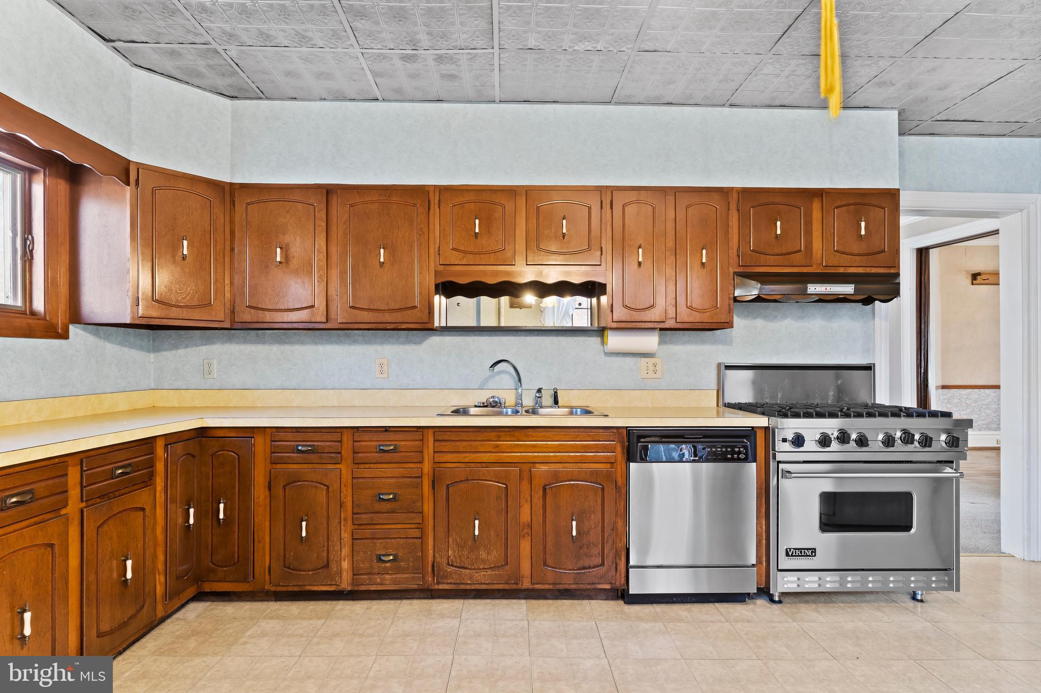 SOUTH EARLINGTON - Residential