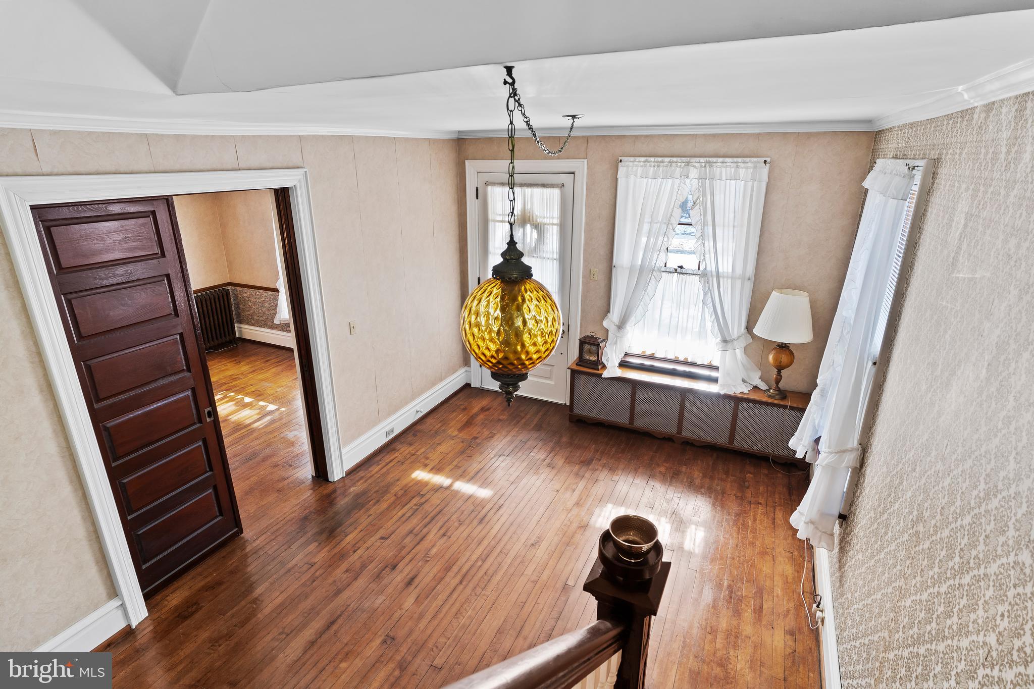 SOUTH EARLINGTON - Residential