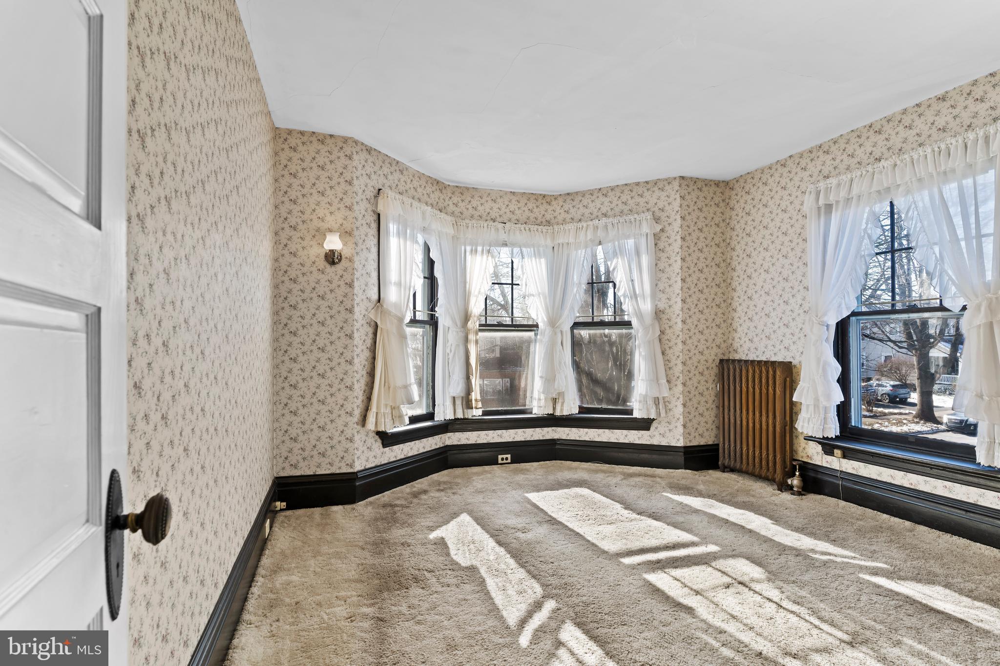 SOUTH EARLINGTON - Residential