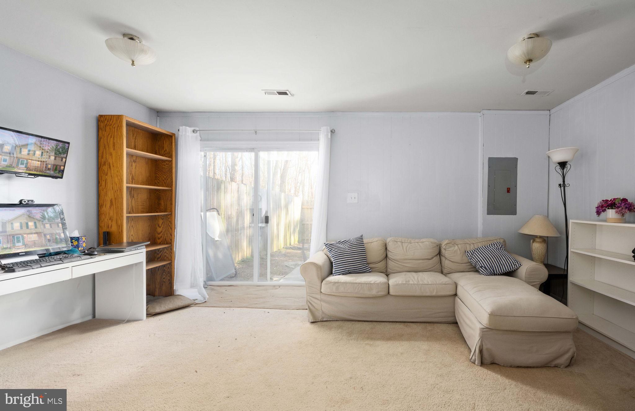 DALE CITY - Residential