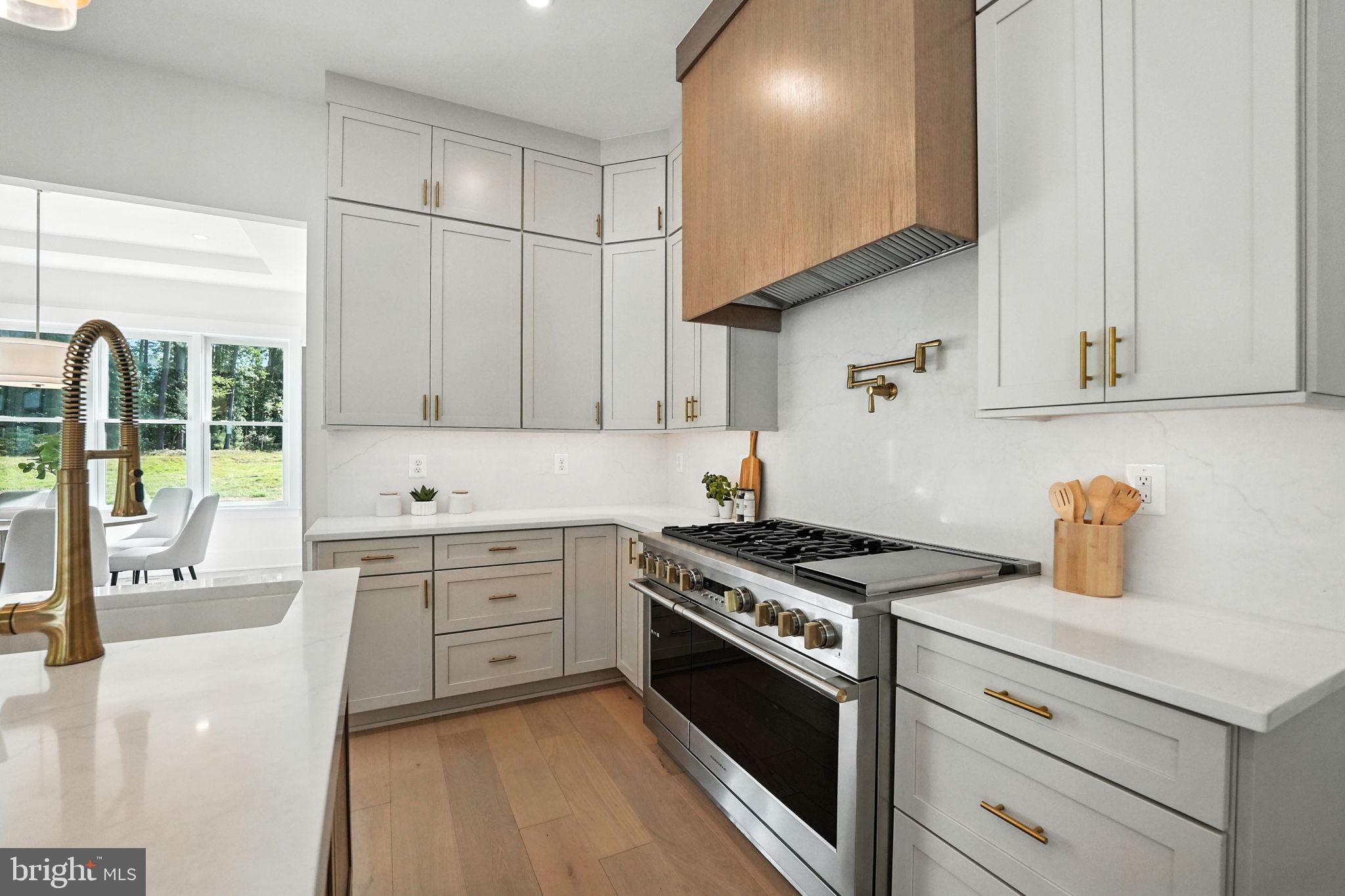 PINE RIDGE - Residential