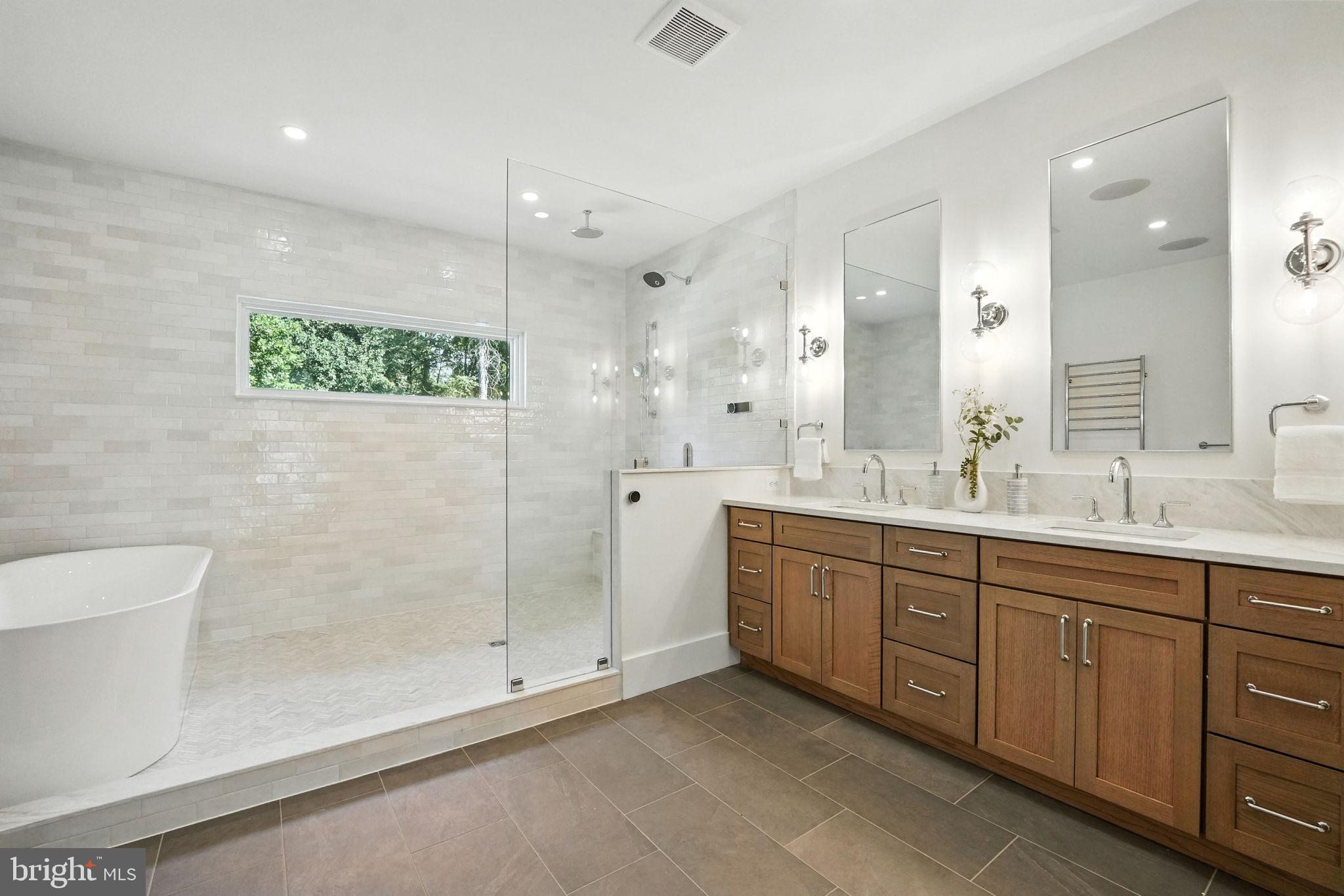 PINE RIDGE - Residential