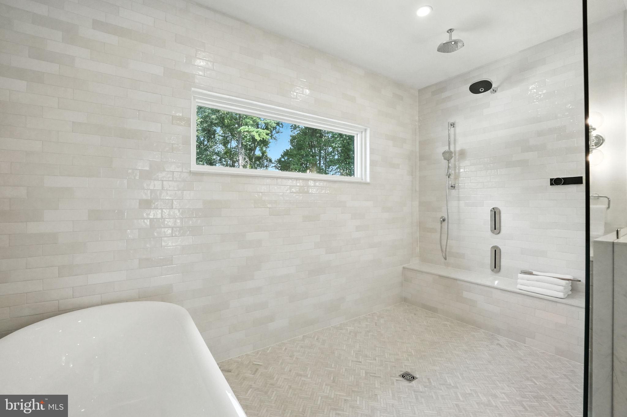 PINE RIDGE - Residential