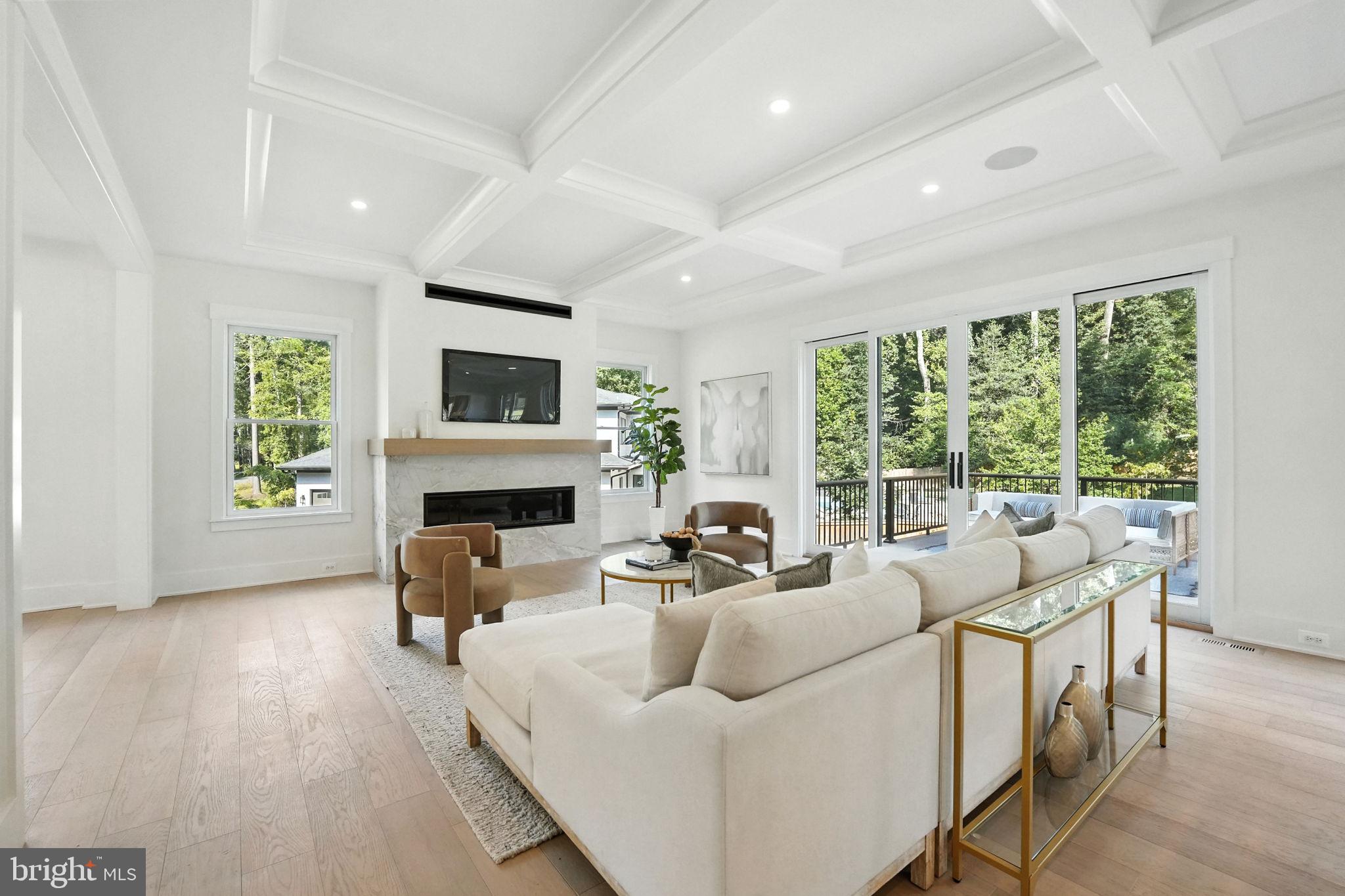 PINE RIDGE - Residential