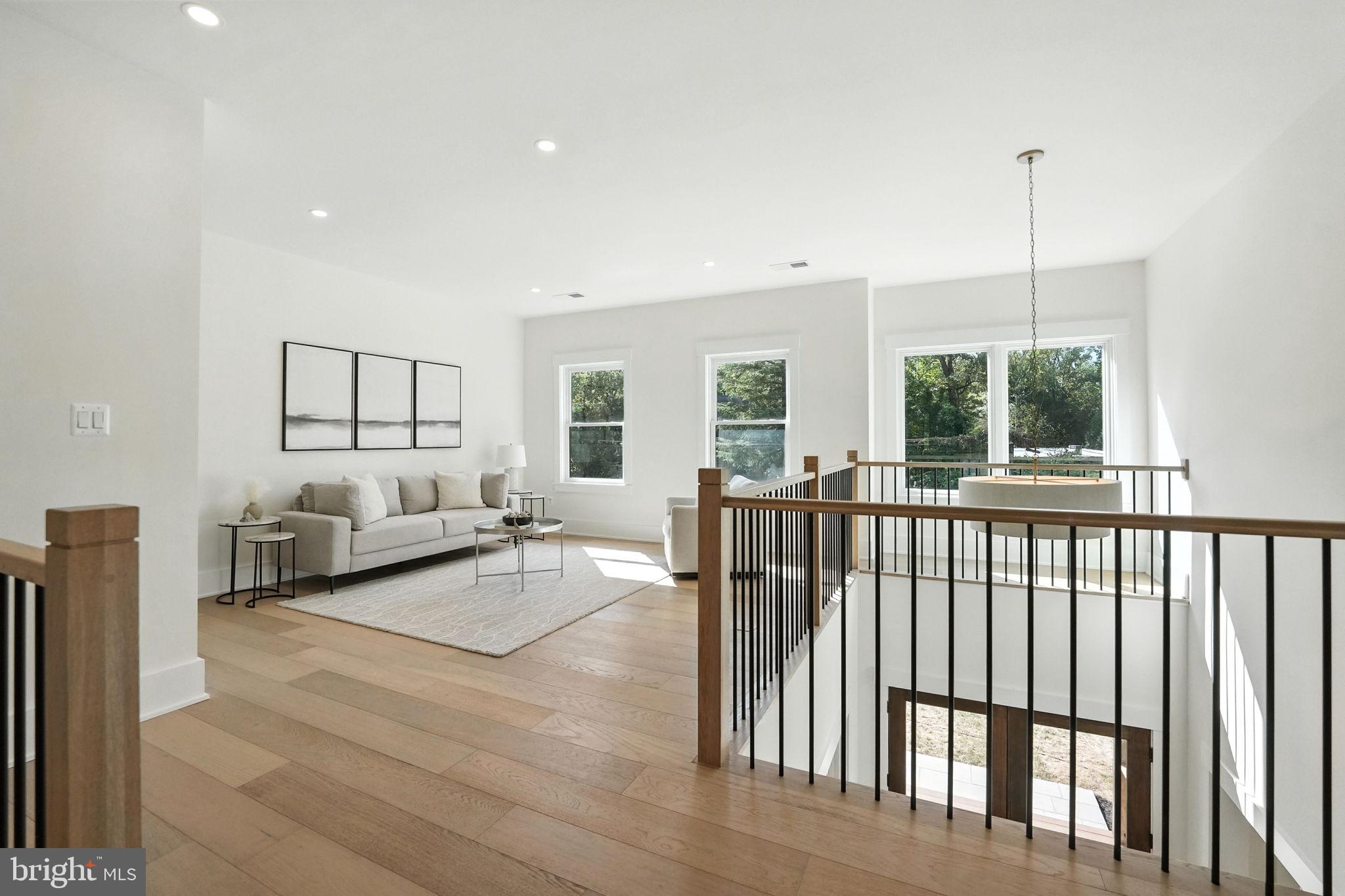 PINE RIDGE - Residential