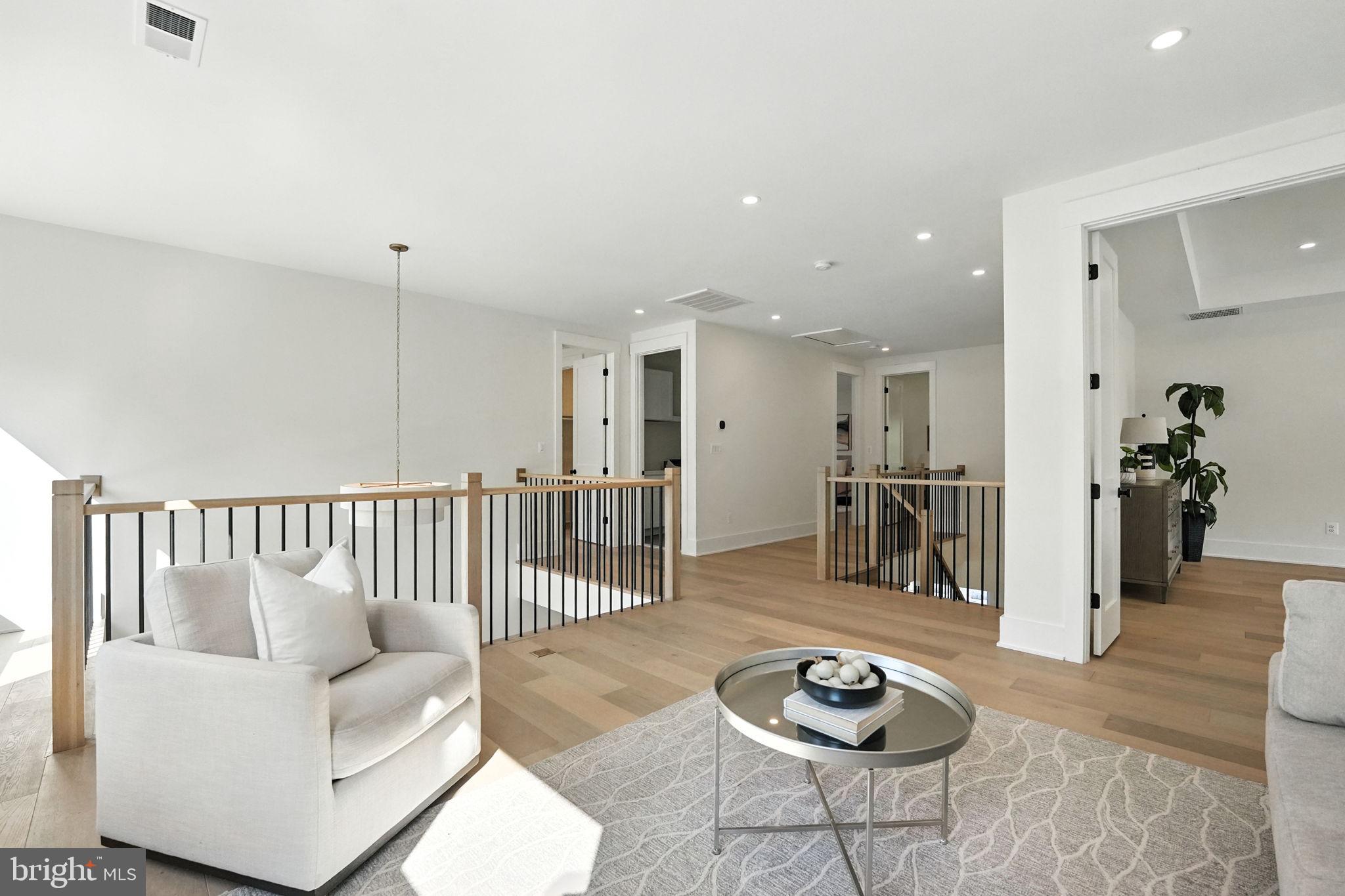 PINE RIDGE - Residential