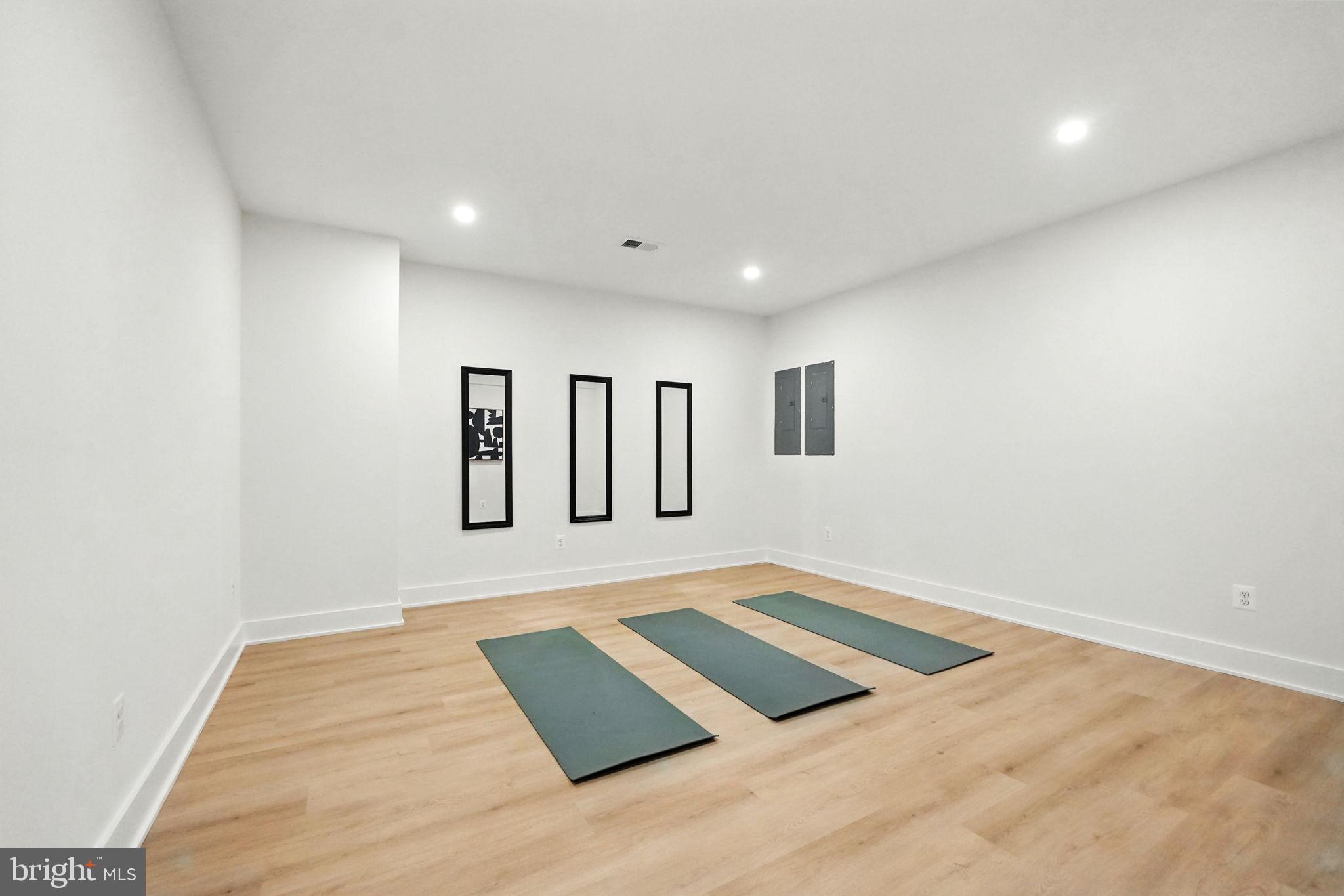 PINE RIDGE - Residential