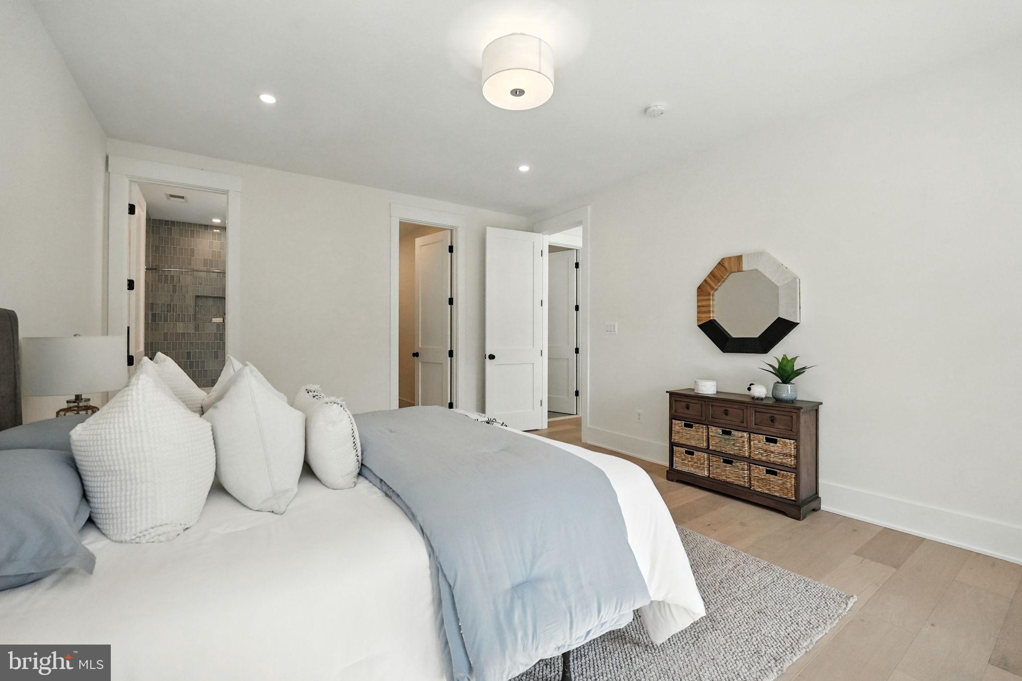 PINE RIDGE - Residential