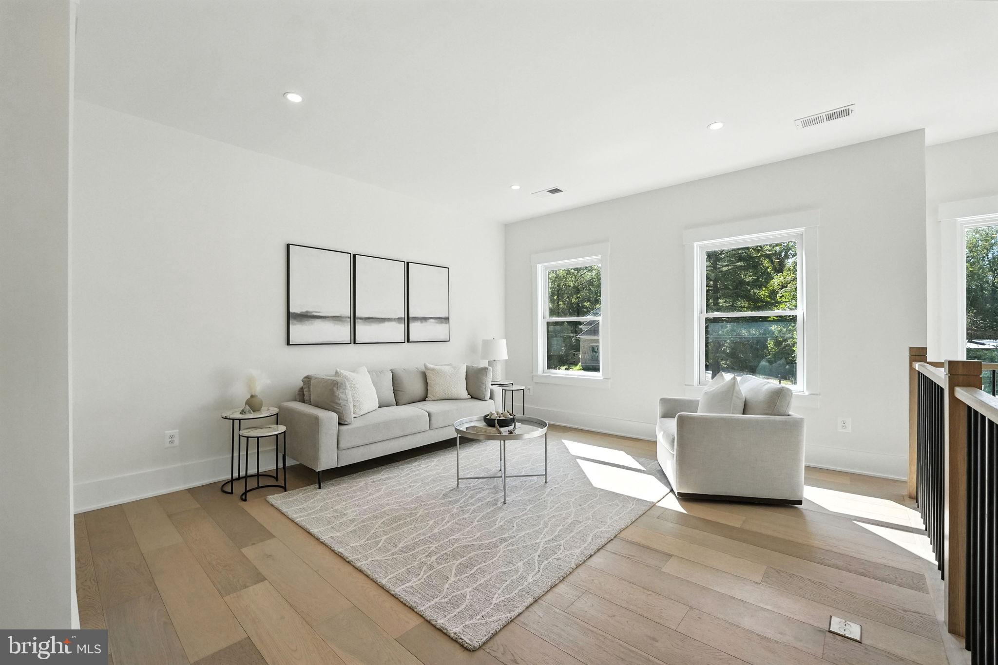 PINE RIDGE - Residential