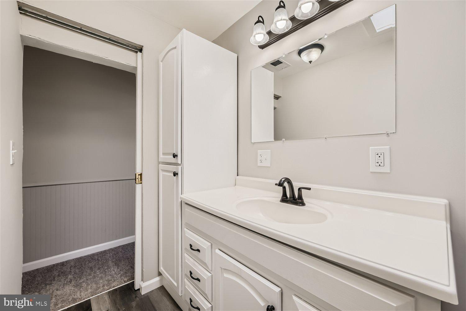 HAMPDEN HISTORIC DISTRICT - Residential Lease