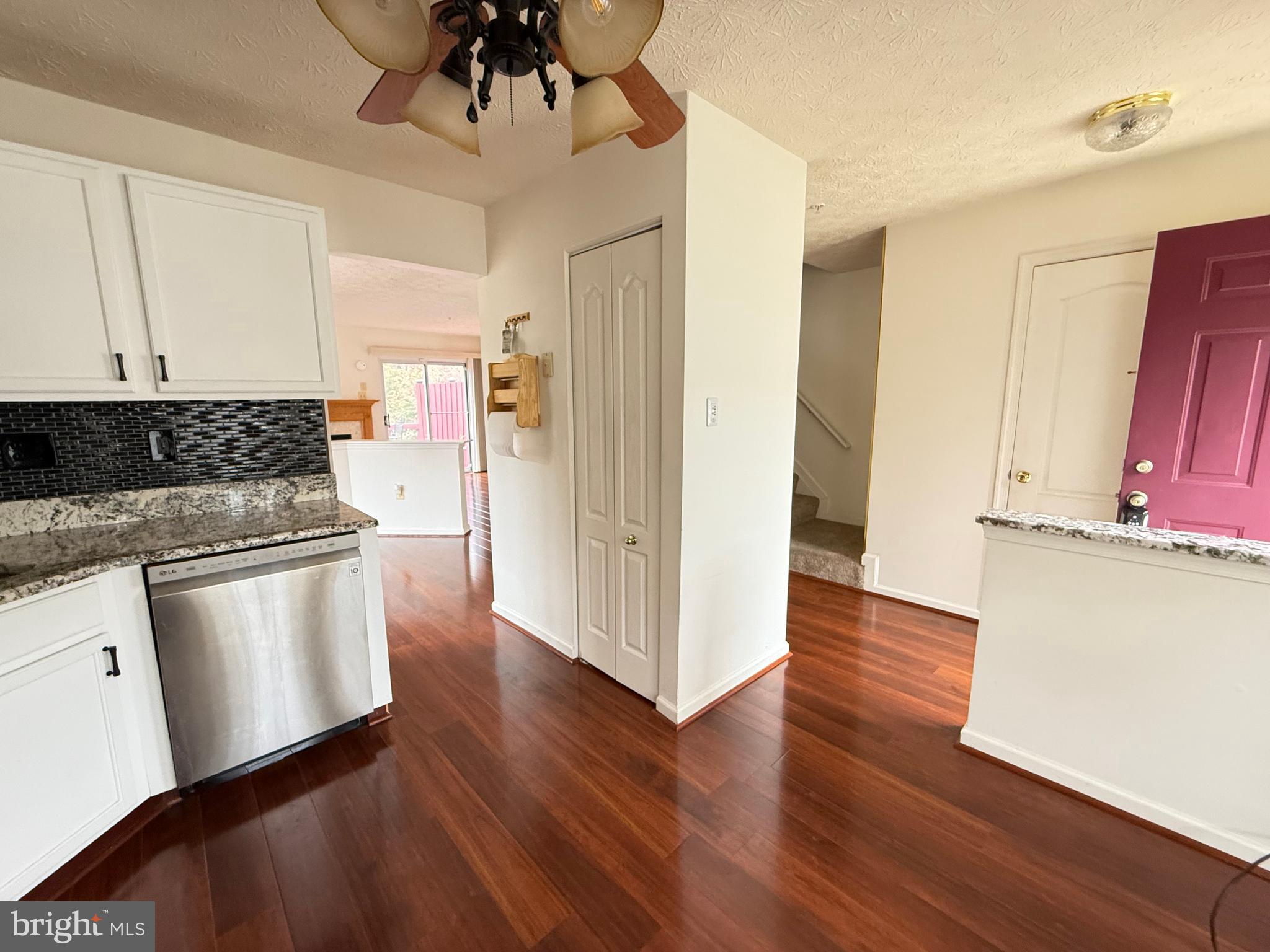 SOUTH HAMPTON SUB - Residential