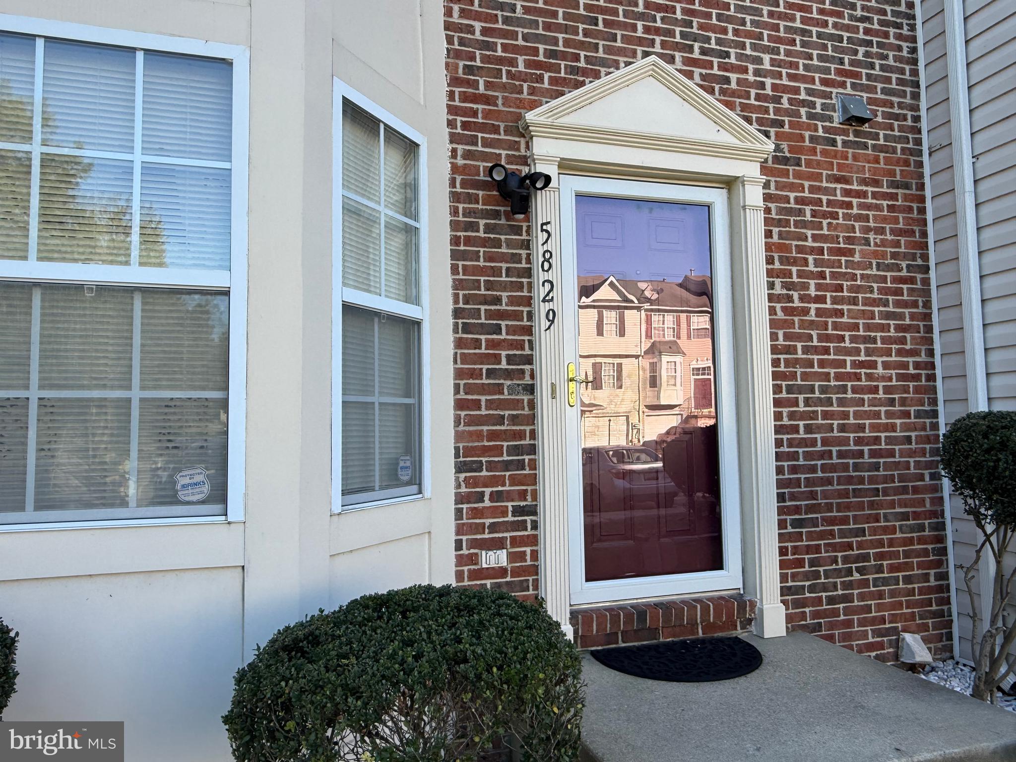 5829 MONMOUTH COURT