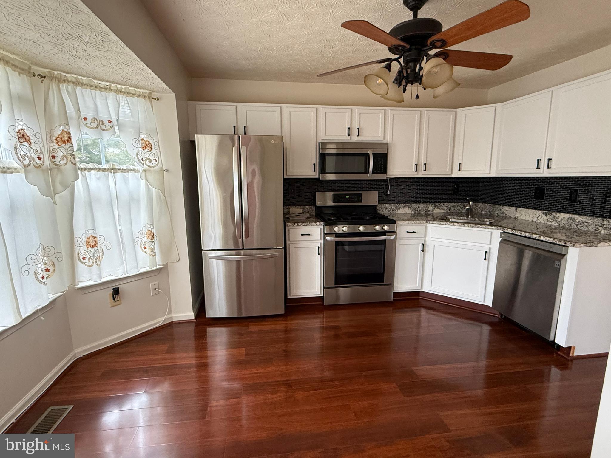 SOUTH HAMPTON SUB - Residential