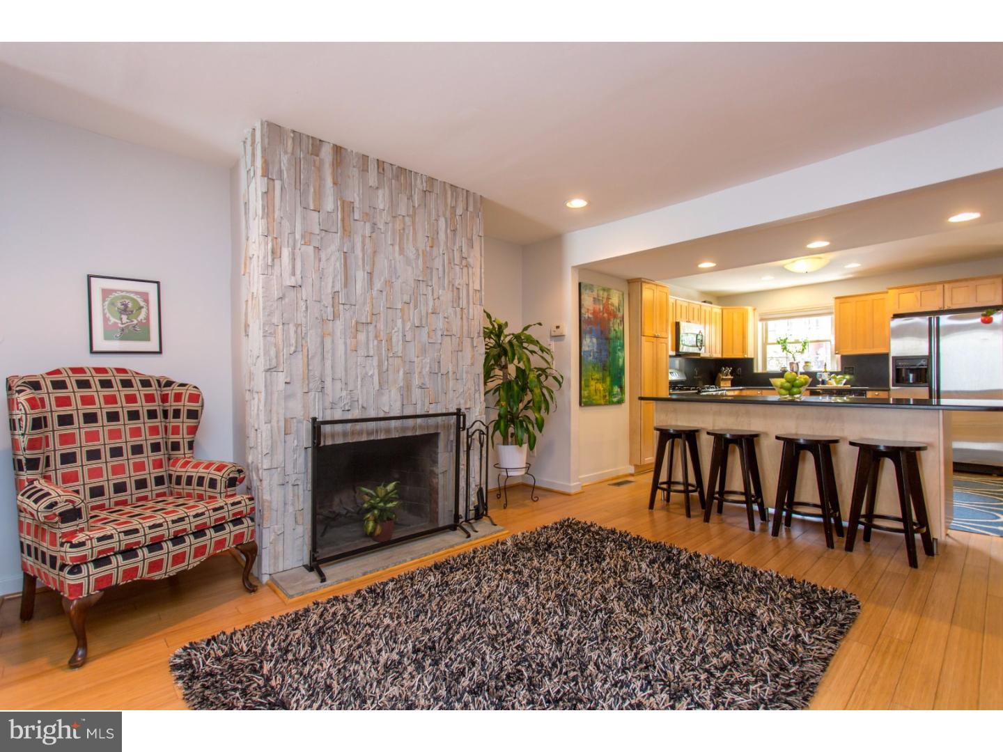 QUEEN VILLAGE - Residential