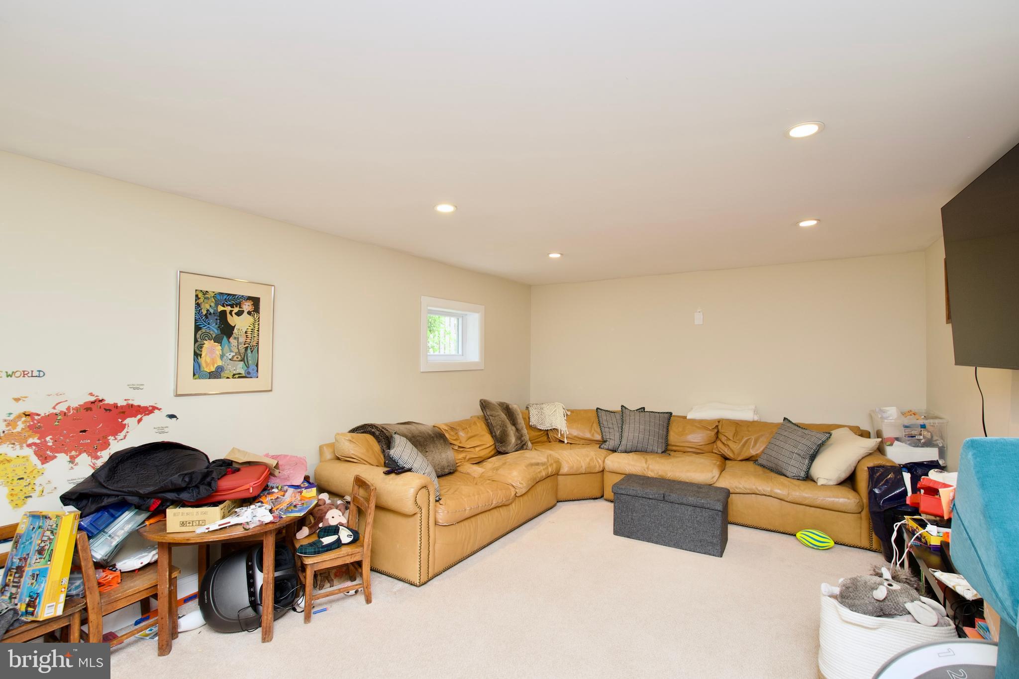 WINDOVER HEIGHTS - Residential Lease