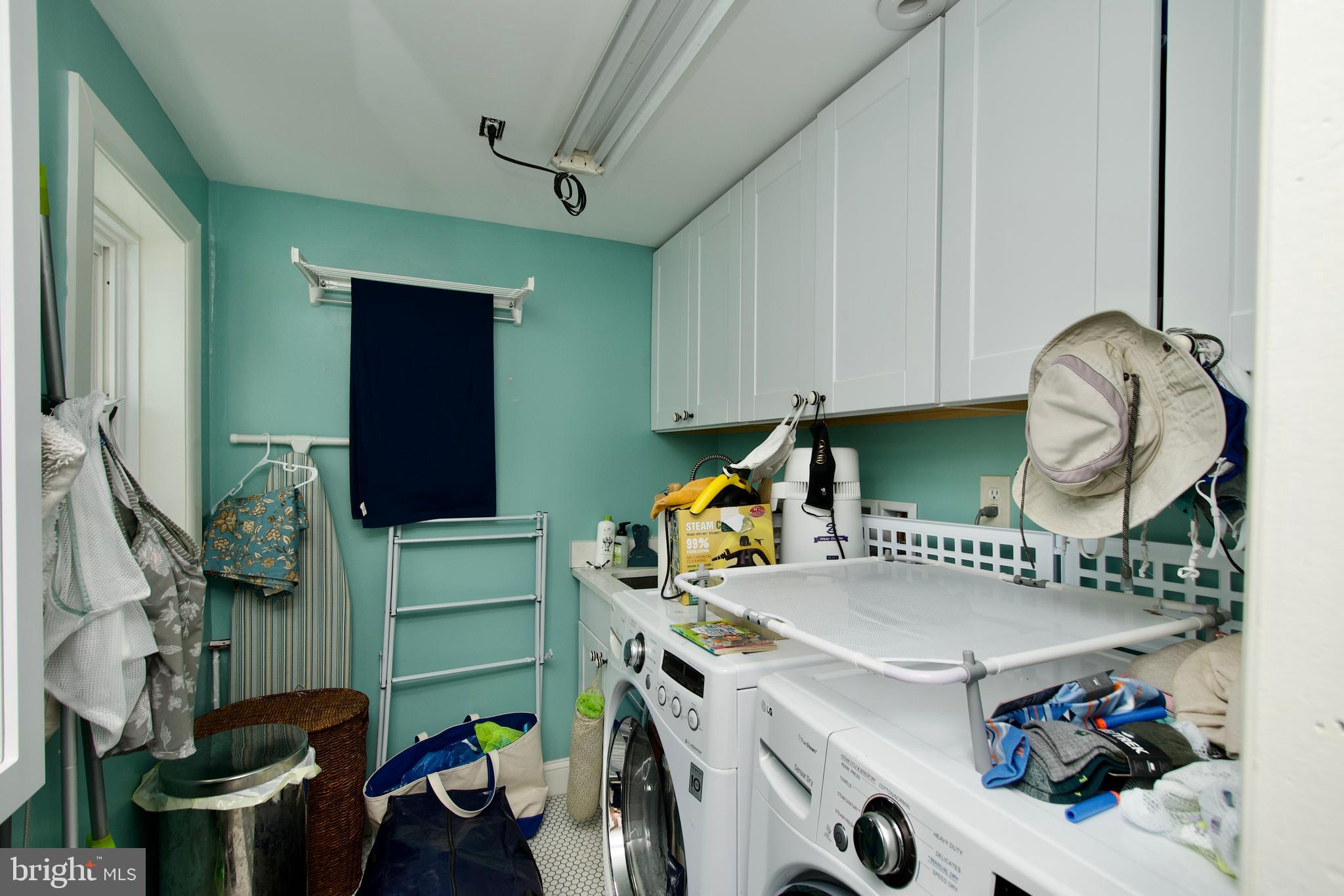 WINDOVER HEIGHTS - Residential Lease