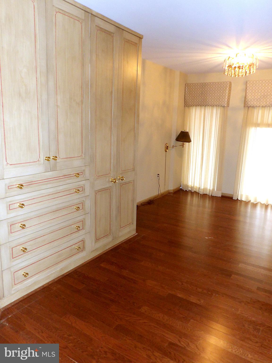 TUSCANY CANTERBURY - Residential