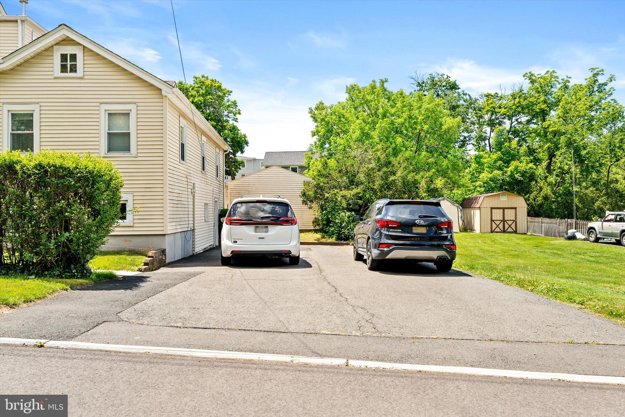 106 SPRUCE STREET 3